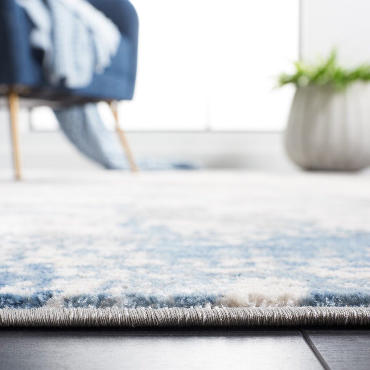 Safavieh Invista INV481F Modern Abstract Rug, Grey / Blue, 122 x 183 cm, photo 5